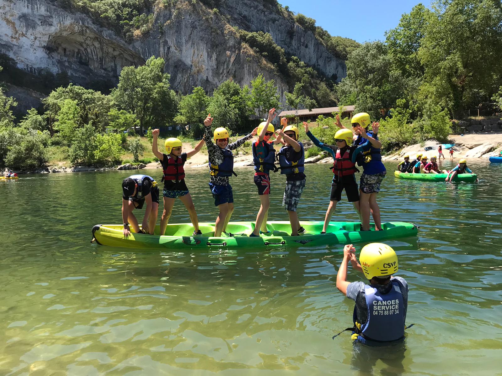 Canoë famille en soirée